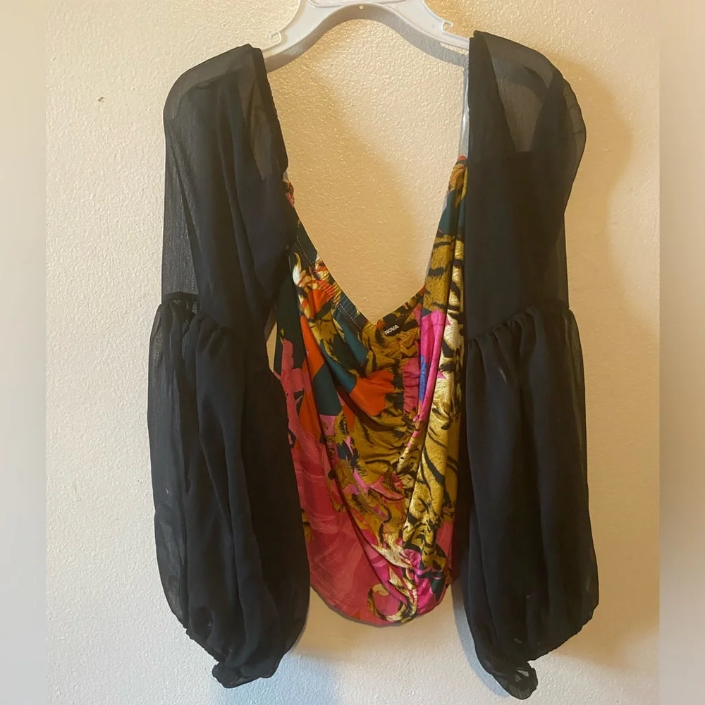 Top - Picture 3 of 3